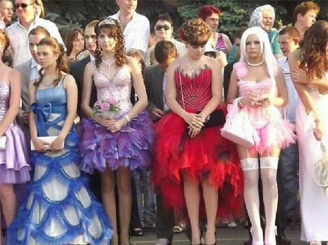 10 most ridiculous outfits of graduates from all over the world