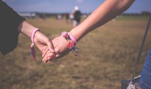 11 Signs A Friend Might Have Borderline Personality Disorder